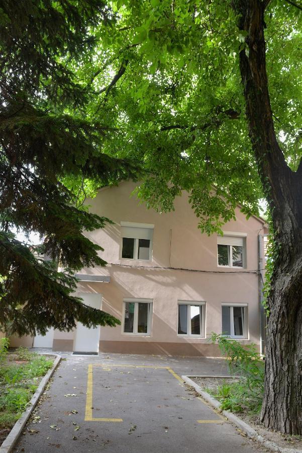 St.Sava apartment Belgrad Exteriör bild